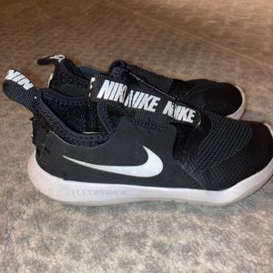 Nike flex runner size 9 toddler